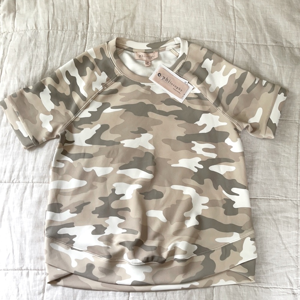 Camo Sweatshirt Short Sleeve XS NWT Sand Gray White